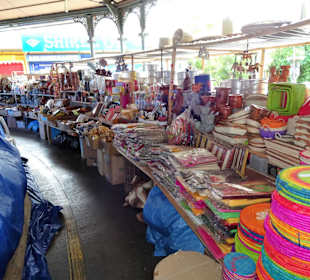 Rundgang über den bunten Marché Couvert