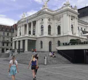 Opernhaus
