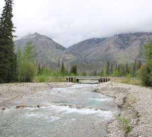 ....direkt neben einem Fluss