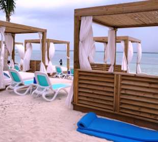 Abzocke, ca. 250 $ für ein Bett am Strand
