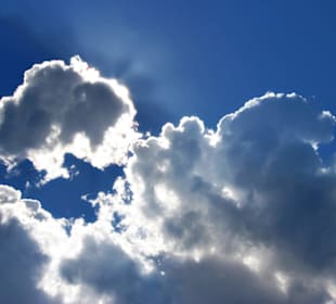 Ostseehimmel über Warnemünde