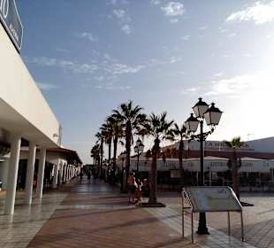 Promenade Caleta de Fuste in Caleta de Fuste