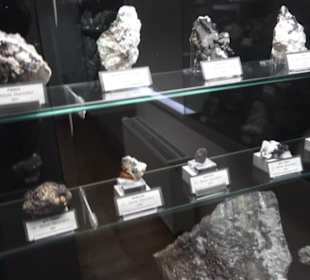 Museum für Mineralien und Mathematik