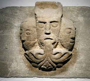 Uralte Hausverzierung