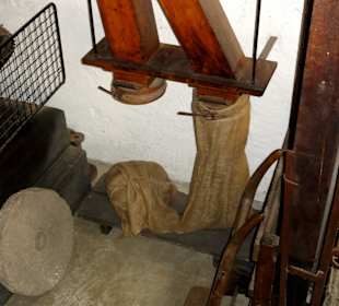 Kornmahlgänge in der Brennerei