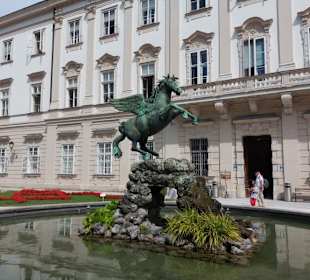 Garten Mirabell mit Schloss