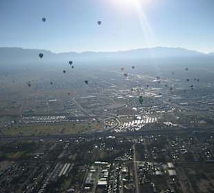 Blick aus dem Ballon auf den Sandia