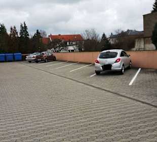 Parkmöglichkeit Rückgebäude