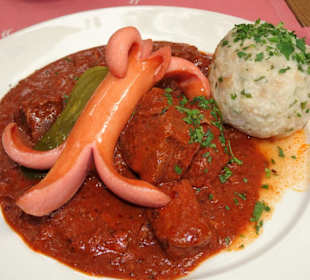 Fiakergulasch im Sternbräu