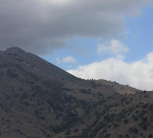 Die angrenzenden Berge