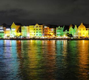 Handelskade bei Nacht