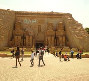 Eingang zu Ramses Laser