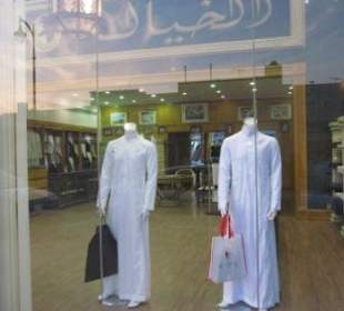 Herrenausstatter (Thawb)