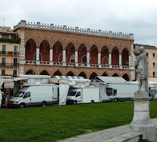 Gebäude am Prato della Valle