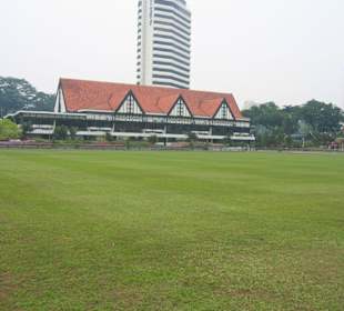 Poloplatz vor dem Rathaus