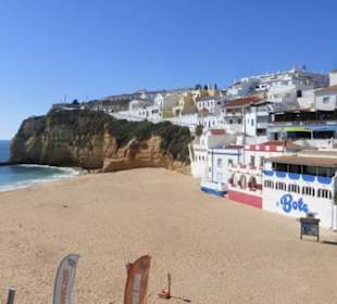 Praia do Carvoeiro im März