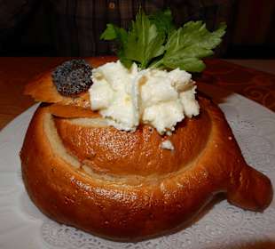 Knoblauchsuppe im Brot