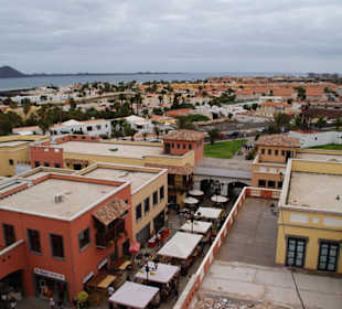 Unweit vom Hotel schöne Einkaufgasse