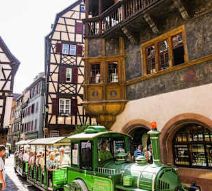 Petit Train Touristique vor dem Pfister-Haus