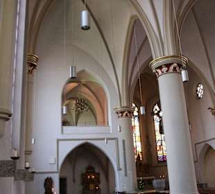 Blick in das Seitenschiff