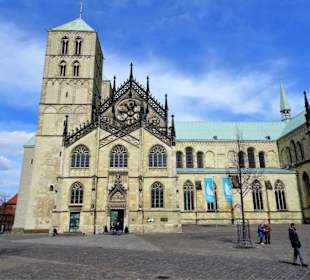 Außenansicht des Dom von Münster