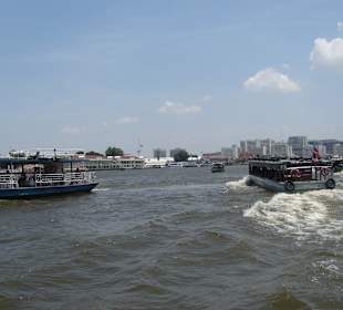 Auf dem Chao Praya