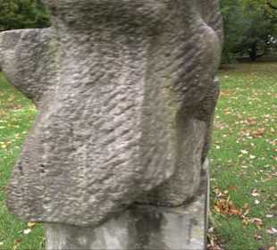 Skulpturen gegen Krieg und Gewalt