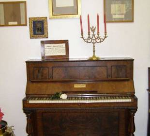 Ein Klavier! Ein Klavier!