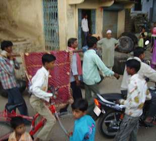 Die Braut in der Trage