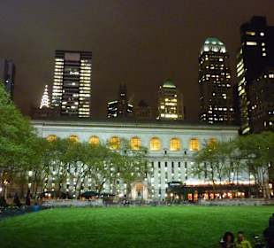 Schöner gepflegter Rasen zum Entspannen