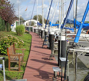 Eindrücke aus dem Hafen Freiburg/Elbe