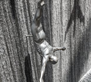 Wasserfallspringer Dubai Mall 