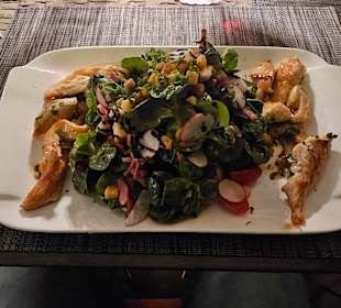 Feldsalat mit Putenstreifen