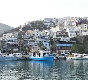 Von der Hafenmauer nach Agia Galini