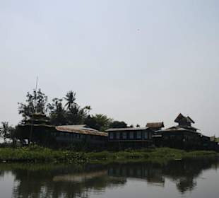 Klosteranlage vom Boot aus gesehen