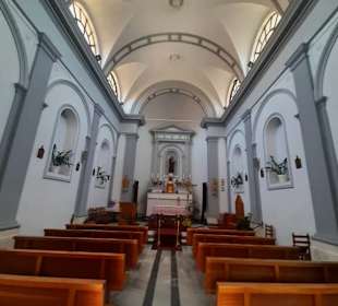 Blick in eine Kirche