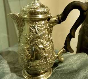 Rundgang durch die Ausstellung des Museums