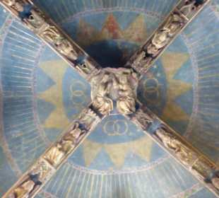 Im Eingangsbereich der Frauenkirche