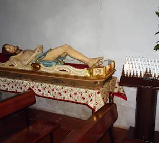 Rundgang durch die Kirche San Giacomo Maggiore