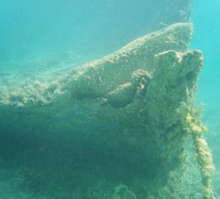 Bootswrack ca. 500m vom Strand