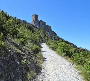 Der Weg zur Burg Quéribus