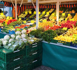 Rundgang über den Bonner Wochenmarkt Rathausplatz