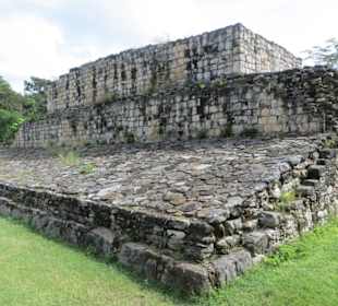Ein Spaziergang auf dem Ruinen Gelände