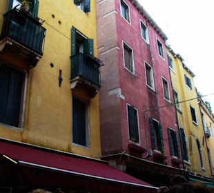 Hausfronten in Venedig