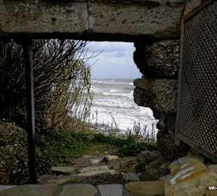 Historischer Mauerrest, Durchgang zum Stadtstrand