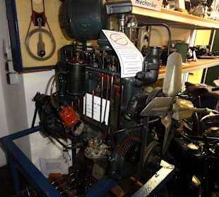 Exponate aus der Autowerkstatt