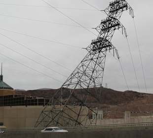 Interessanter Strommast