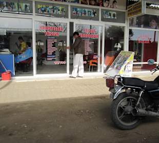 Friseurladen Kamm und Schere