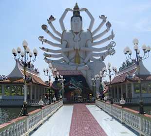 Wat Plai Laem