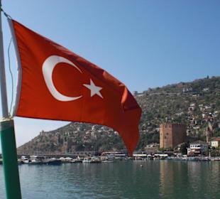 Hafen und Roter Turm